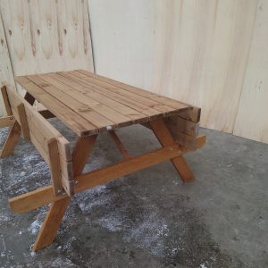 Masă dreptunghiulară